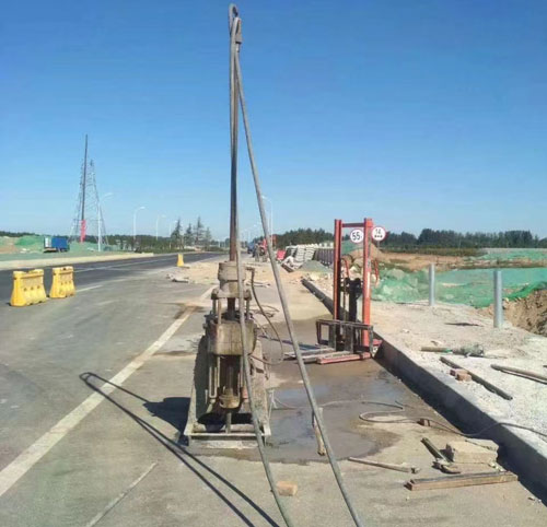 茄子河公路高聚物注浆加固